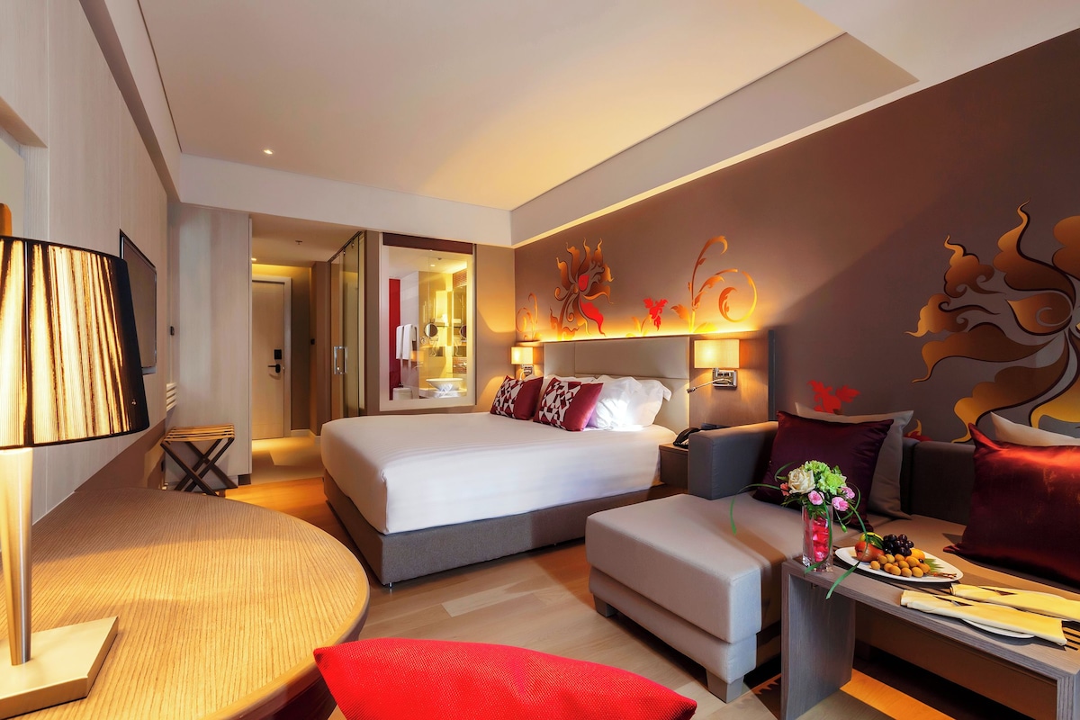 Superior Room, 1 King Bed