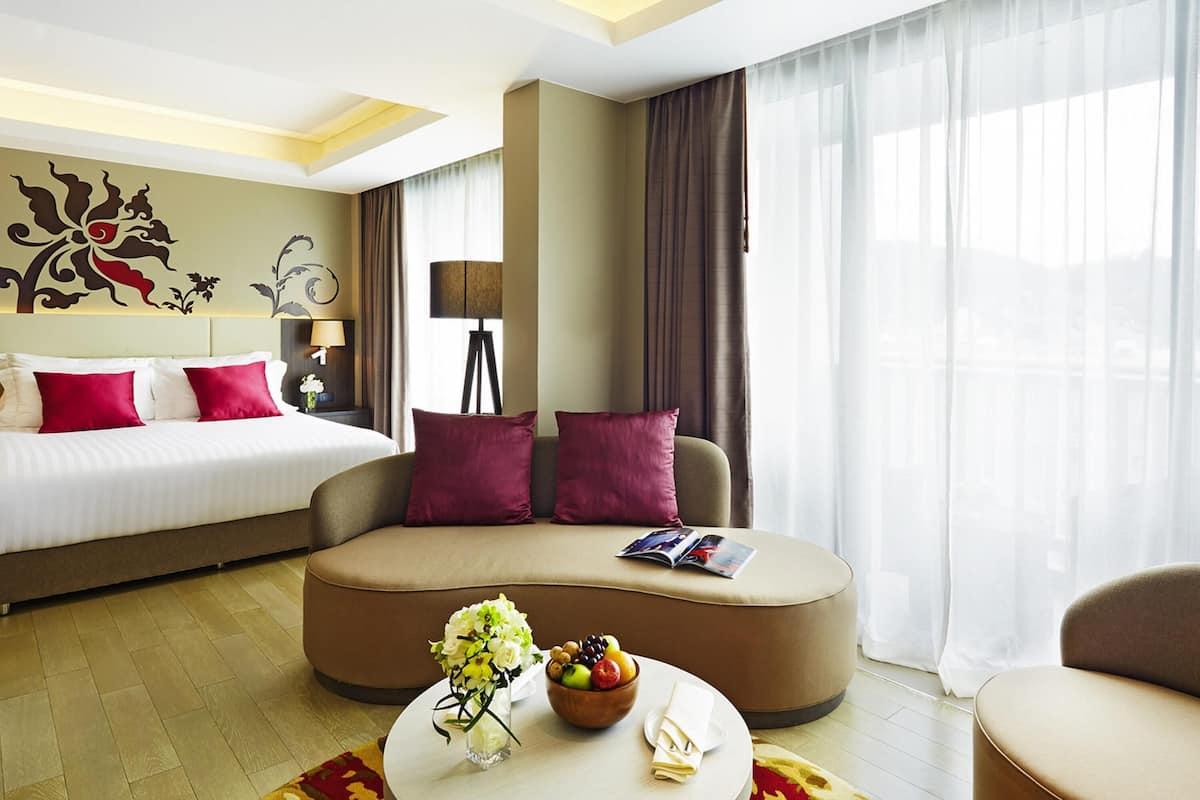 Superior Suite, 1 King Bed | 2 bedrooms, free minibar items, in-room safe, desk
