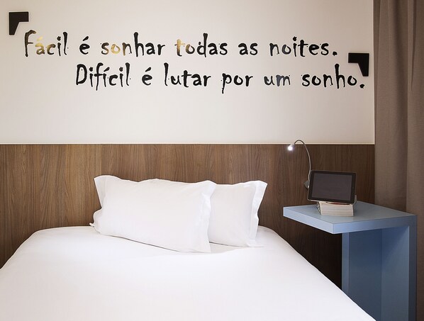 Coffres-forts dans les chambres, bureau, rideaux occultants