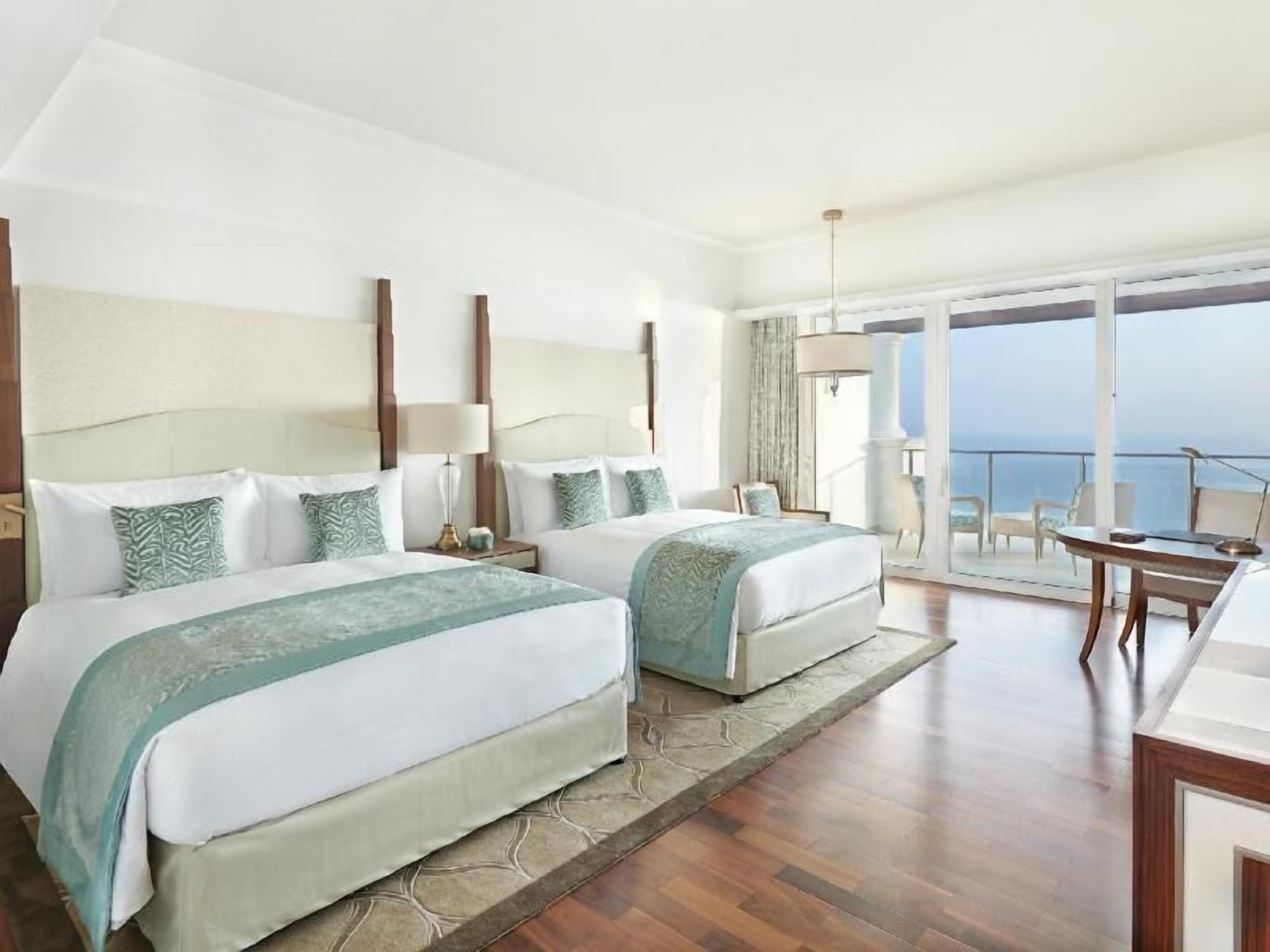 Egyptian cotton sheets, premium bedding, minibar, in-room safe