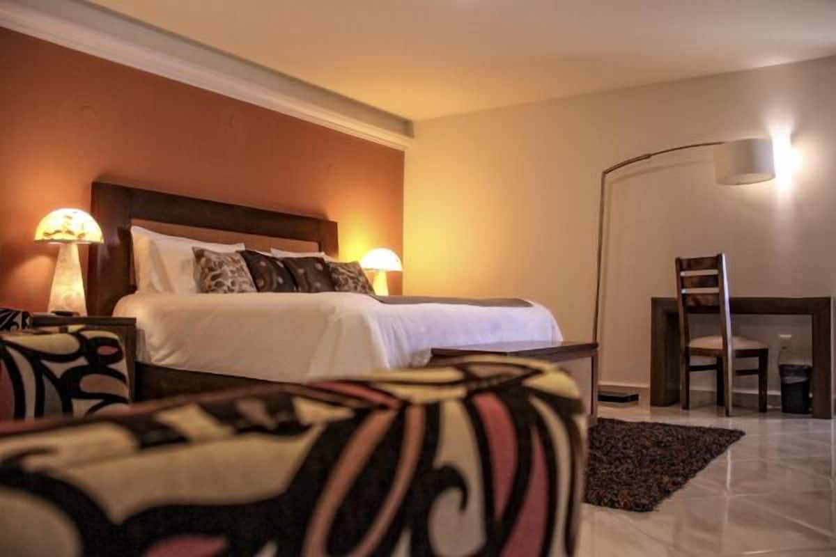 Minibar, coffres-forts dans les chambres, décoration personnalisée