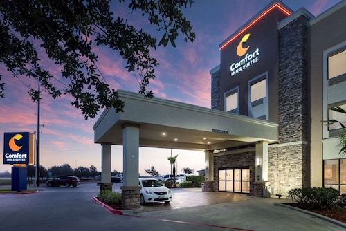 Comfort Inn & Suites Victoria North