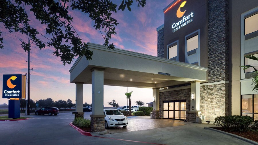 Comfort Inn & Suites Victoria North