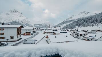 Superior Apartment, 2 Bedrooms, Sauna, Mountain View- | Hiên