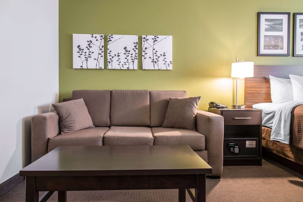 in-room safe, desk, iron/ironing board, free cots/infant beds