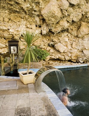 Couples treatment room(s), Turkish bath/hammam, body treatments