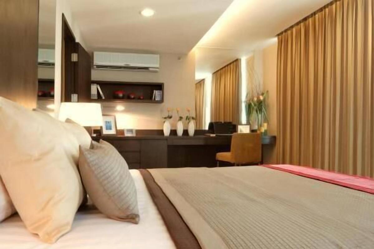 In-room safe, desk, blackout curtains, free WiFi