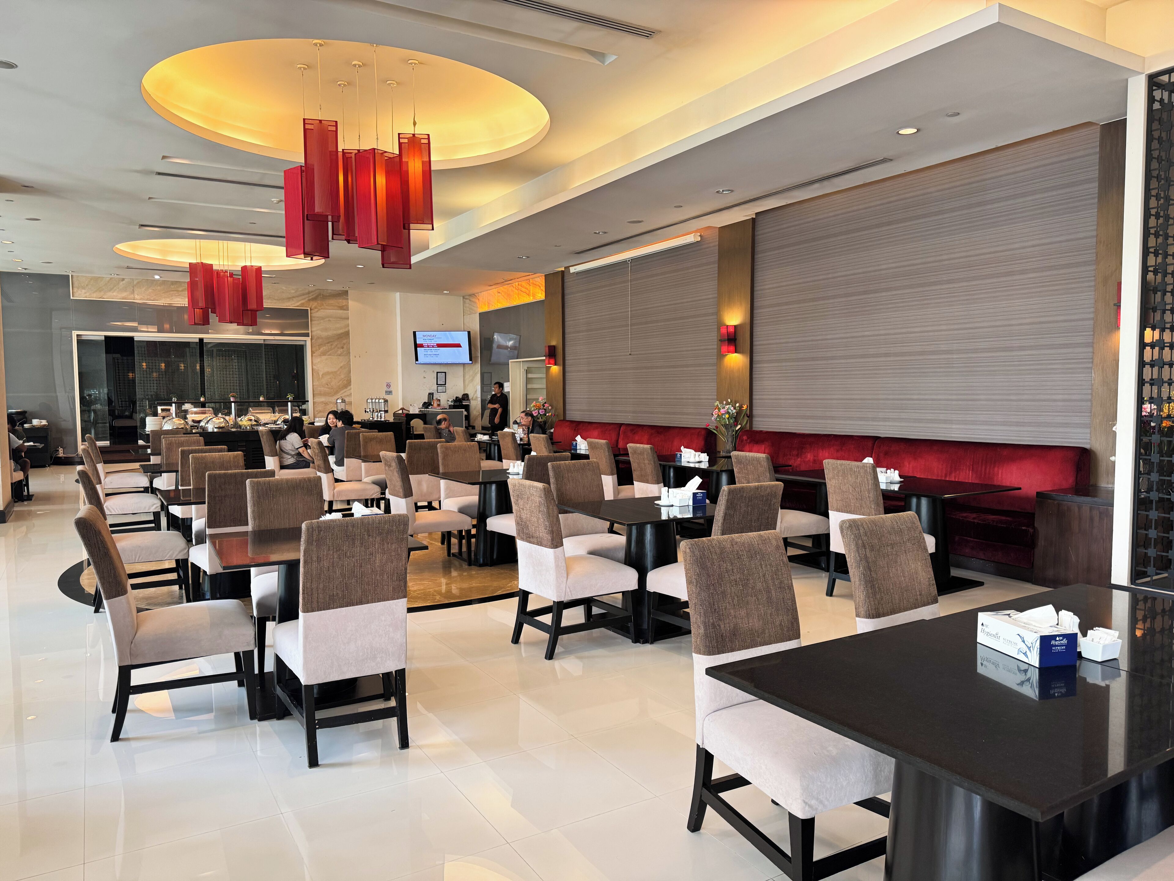 Engelsk frokost hver dag (THB 350 per person)