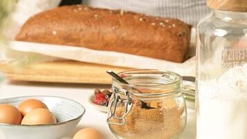 Desayuno buffet diario (EUR 17 por persona)