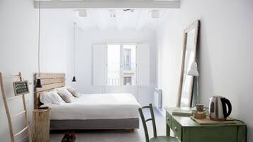 1 habitación, cubrecamas y caja de seguridad en la habitación