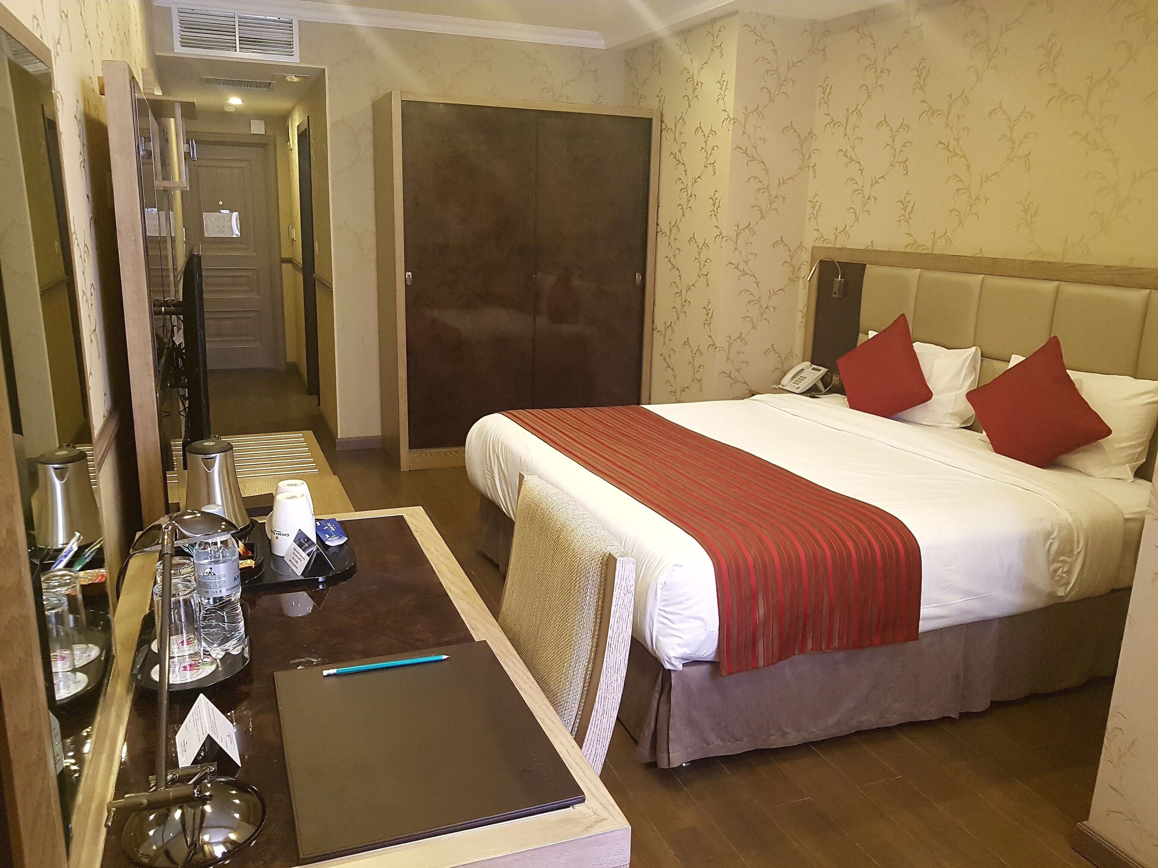 minibar, in-room safe, desk, laptop workspace