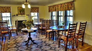 Free daily full breakfast
