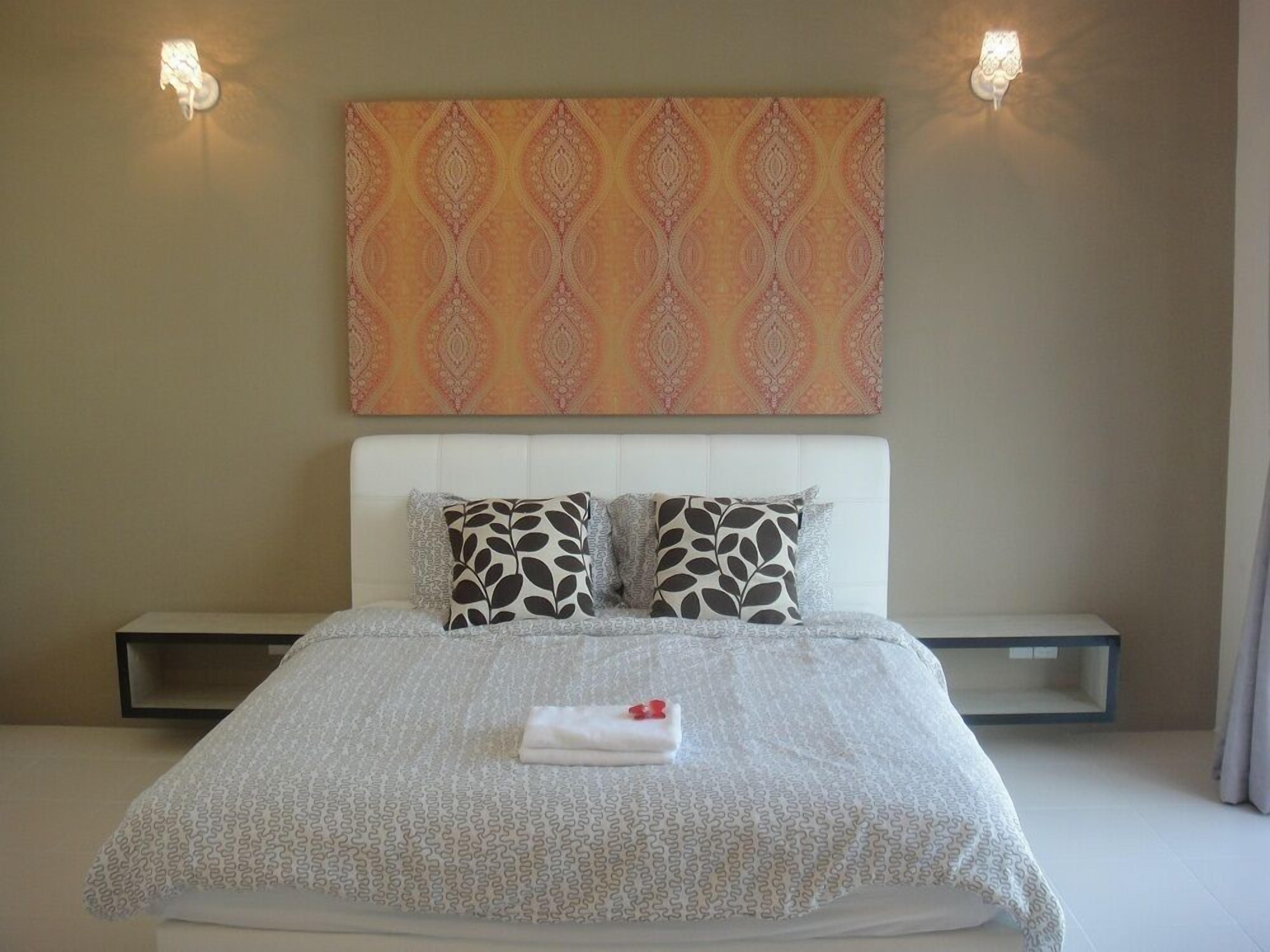 6 kamar tidur, seprai katun Mesir, dan seprai premium