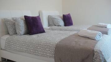 6 soveværelser, egyptiske bomuldslagner, premium-sengetøj, dundyner