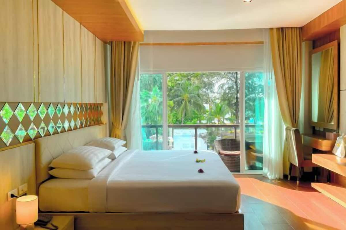 1 bedroom, minibar, in-room safe, desk