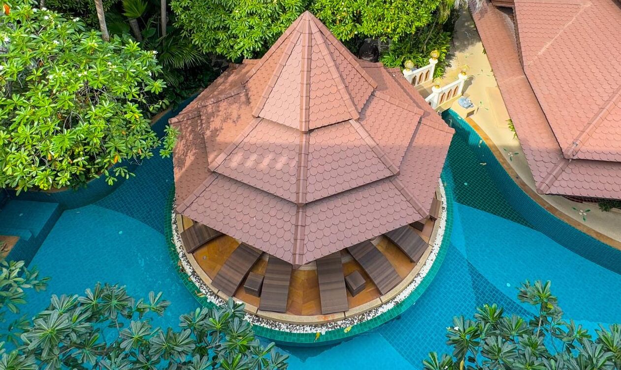 Outdoor pool, open 7:00 AM to 9:00 PM, free pool cabanas, pool umbrellas