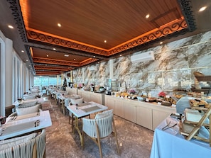 Daily buffet breakfast (THB 400 per person)