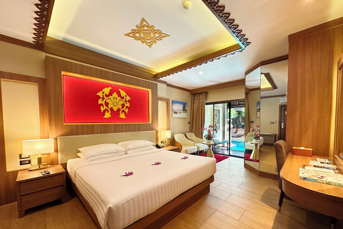 Deluxe Room, Pool Access (Premium)