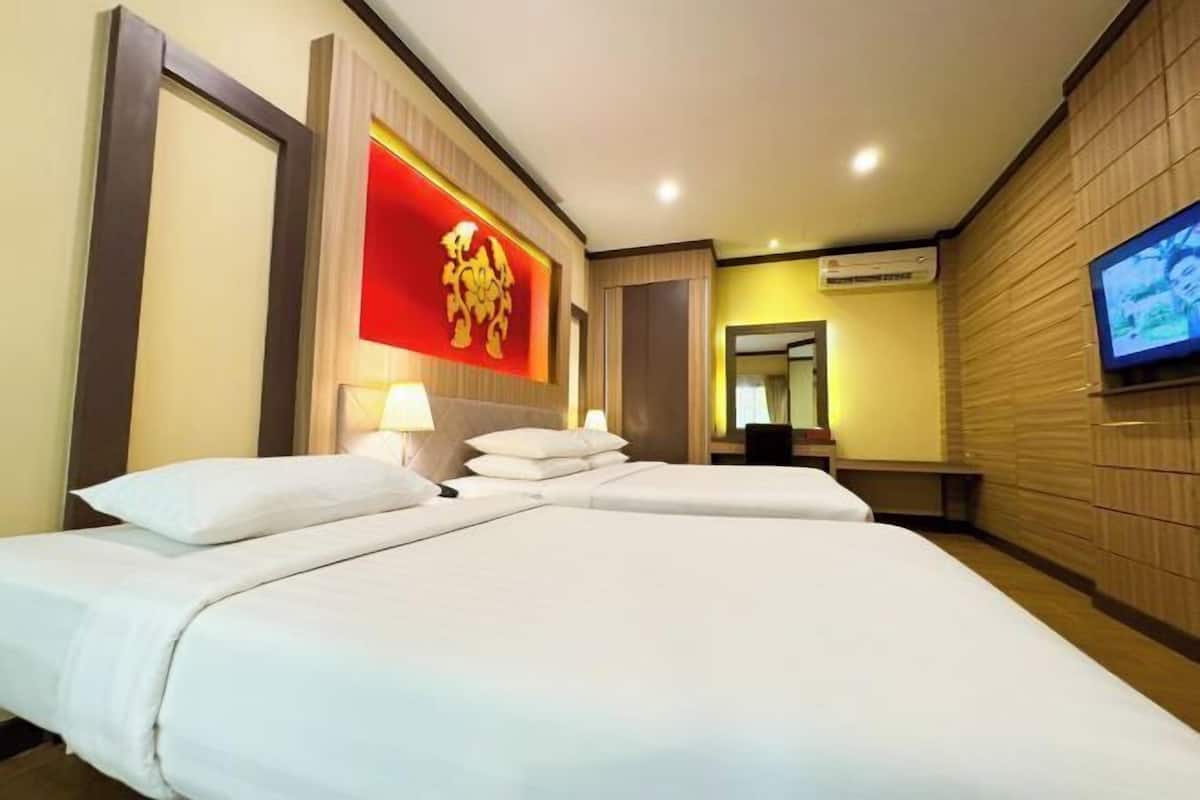 1 bedroom, minibar, in-room safe, desk