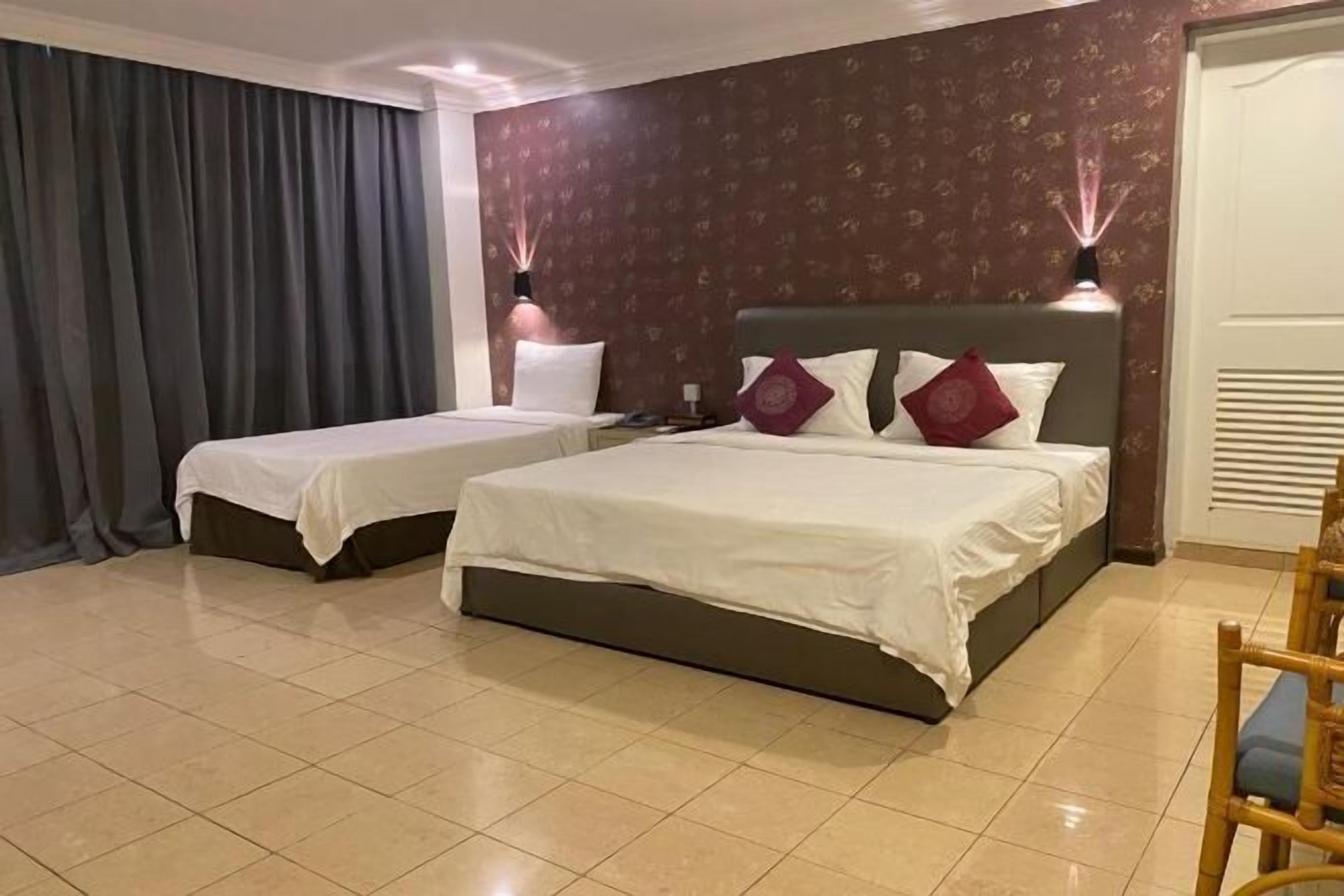 In-room safe, desk, cribs/infant beds, free WiFi