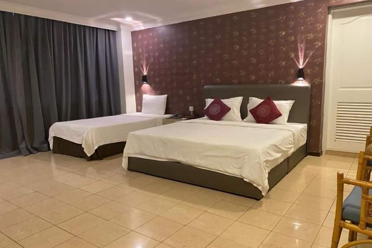 In-room safe, desk, cots/infant beds, free WiFi