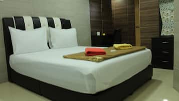 Double Room | Iron/ironing board, free WiFi