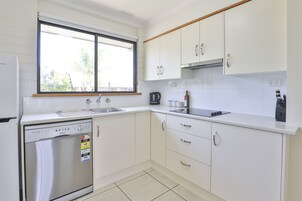 Standard Apartment, 2 Bedrooms | Private kitchen | Fridge, microwave, toaster, cookware/dishes/utensils