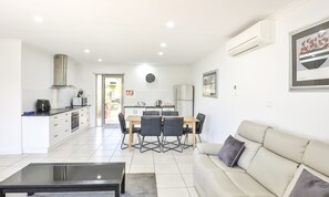 Family Apartment, 3 Bedrooms | Living area - Mildura Holiday Villas (Mildura)