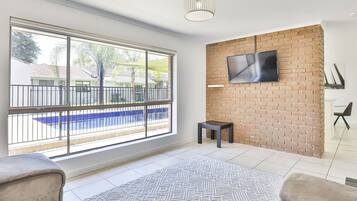 Deluxe Apartment, 2 Bedrooms | Ruang tamu