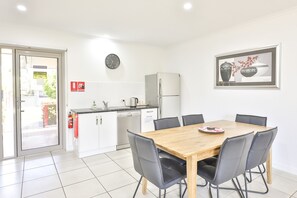 Familienapartment, 3 Schlafzimmer | Eigene Küche | Kühlschrank, Mikrowelle, Toaster, Kochgeschirr/Geschirr/Besteck