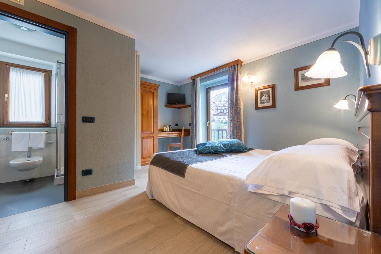 in-room safe, desk, cots/infant beds, free wifi