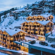 GLEMM by AvenidA Superior Hotel & Residences