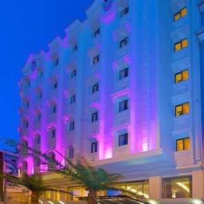Front of property - evening/night - Mirilayon Hotel (Istanbul)