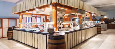 Free daily buffet breakfast