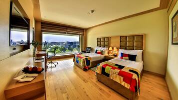 Frette Italian sheets, premium bedding, Select Comfort beds, minibar