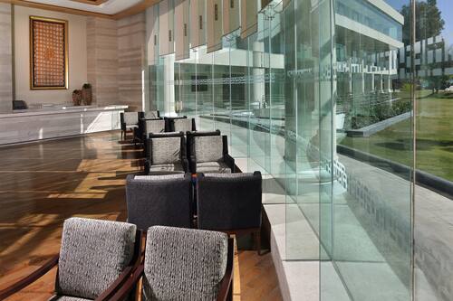 Lobby lounge, garden views, open daily