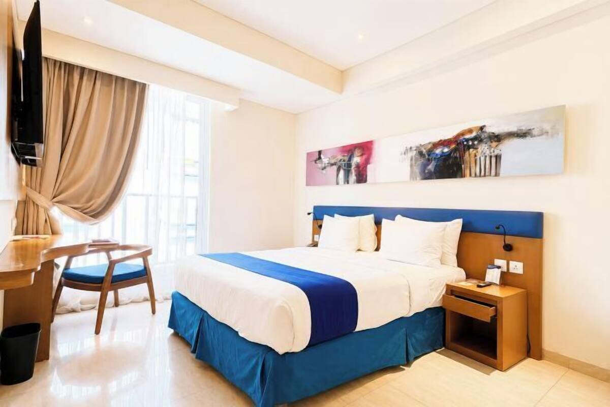 Premium bedding, down comforters, pillowtop beds, minibar
