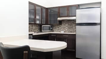 Suite, 1 Bedroom, Accessible, Kitchen | Private kitchen