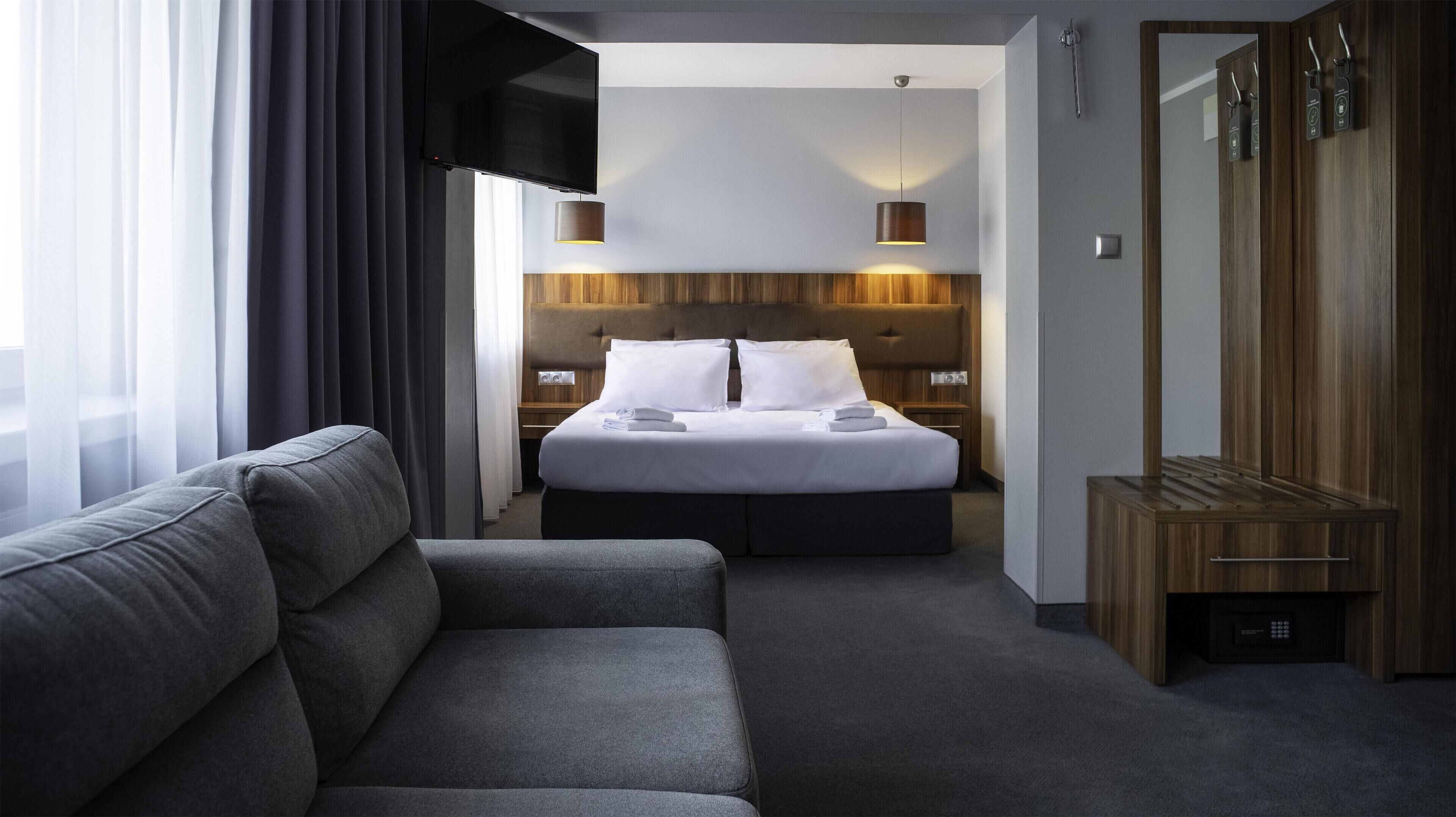 Suite | Roba de llit hipoal·lergògena i escriptori 