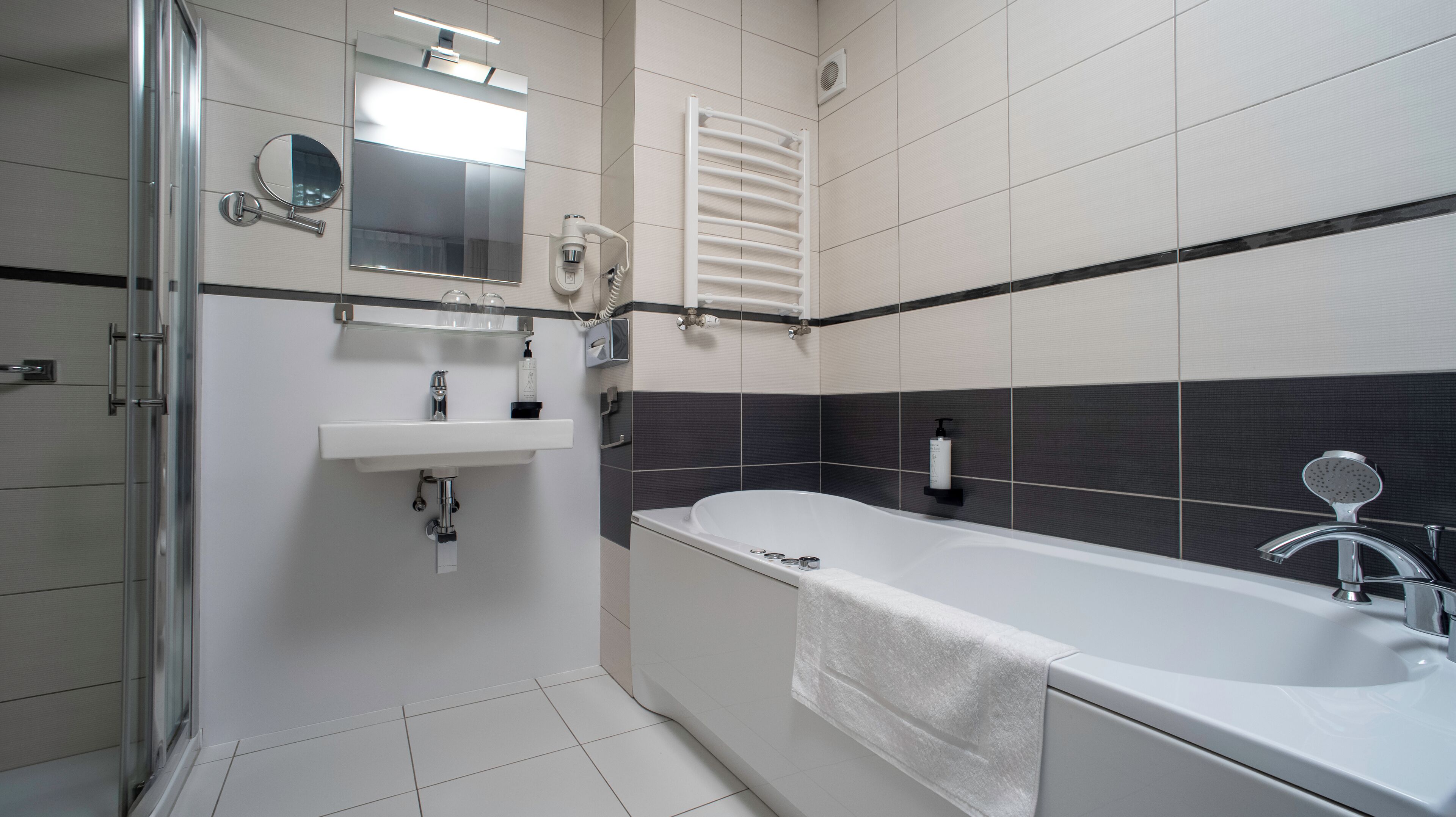 suite | bathroom | free toiletries, hair dryer, towels, soap