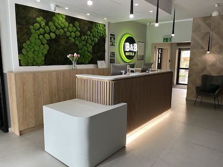 Lobby. B&B HOTEL Piotrków Trybunalski