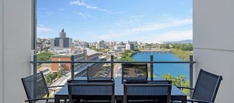 Islington at Central