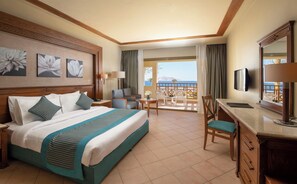 Superior Double or Twin Beach Front | Egyptian cotton sheets, minibar, in-room safe, blackout drapes