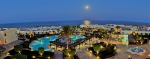 Private beach, sun loungers, beach umbrellas, beach towels - Charmillion Club Resort (Sharm El Sheikh)