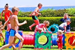 Children’s play area – outdoor