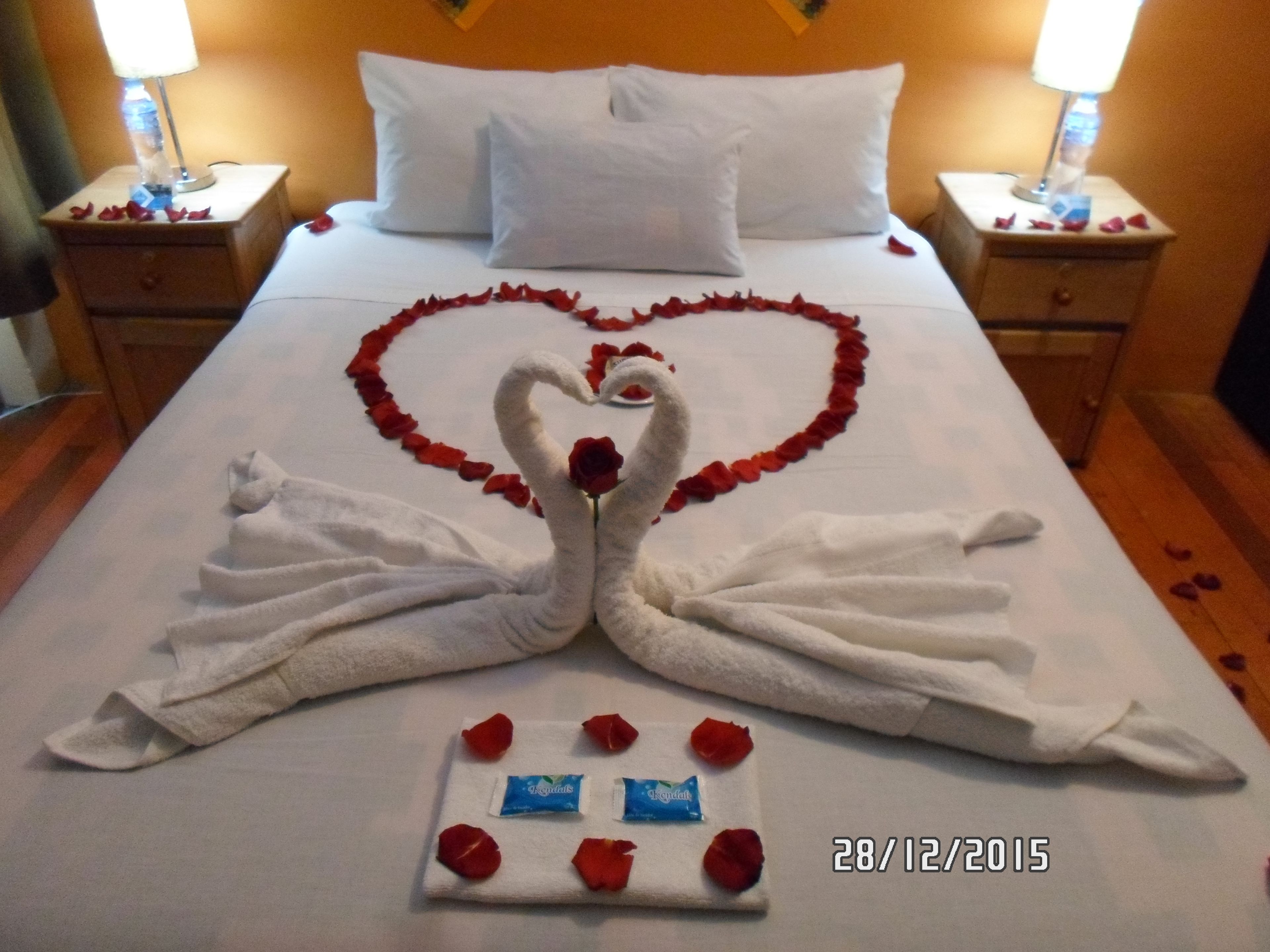 Deluxe Double Room, 1 King Bed | 1 bedroom, in-room safe, free WiFi, bed sheets