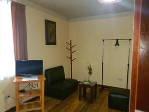 Deluxe Double Room - Kurumi (Cusco)