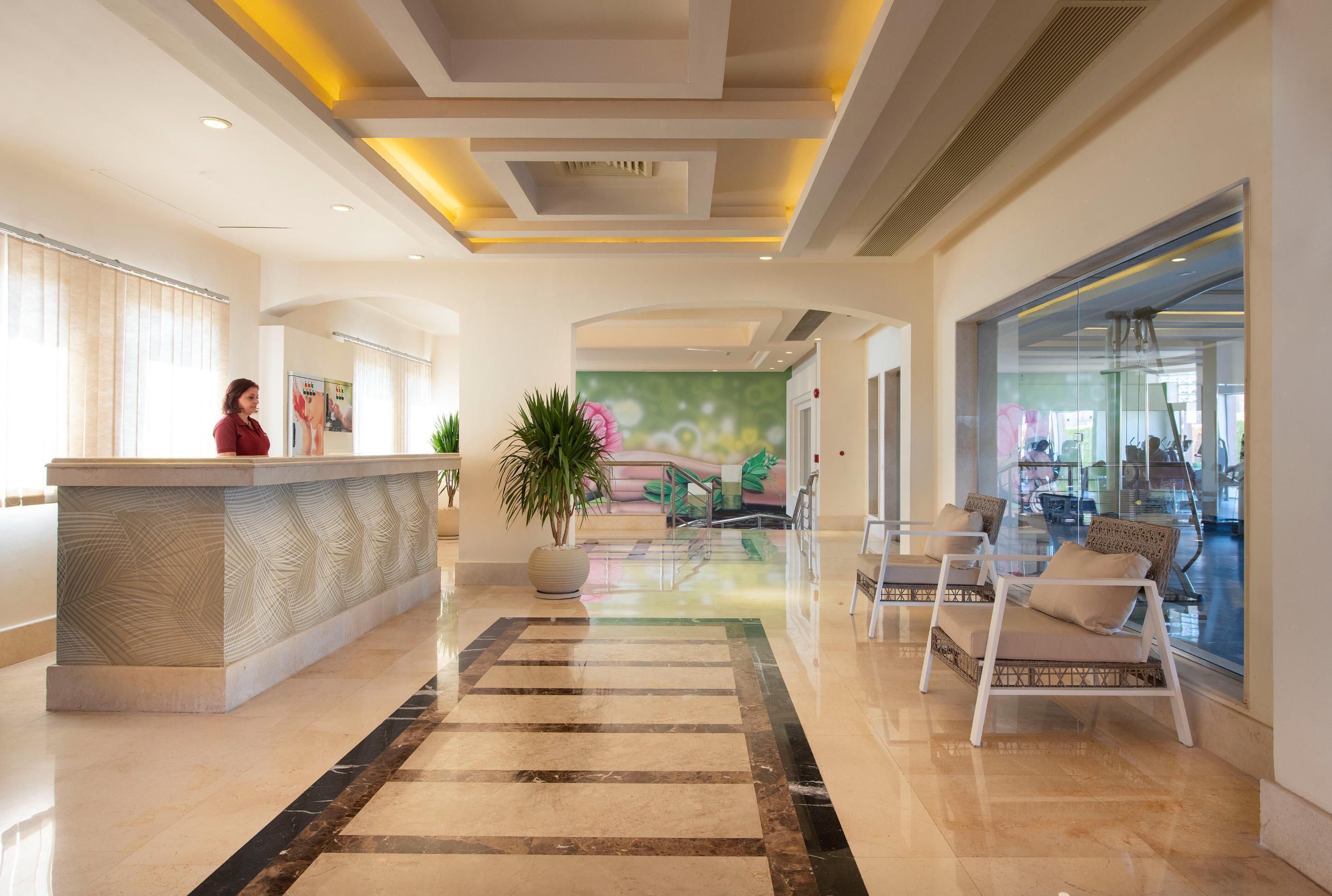 sauna, hot tub, steam room, turkish bath/hammam, facials