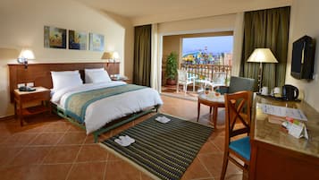 Egyptian cotton sheets, in-room safe, blackout curtains, bed sheets