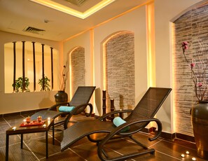 Sauna, bain à remous, hammam, hammam, soins du visage